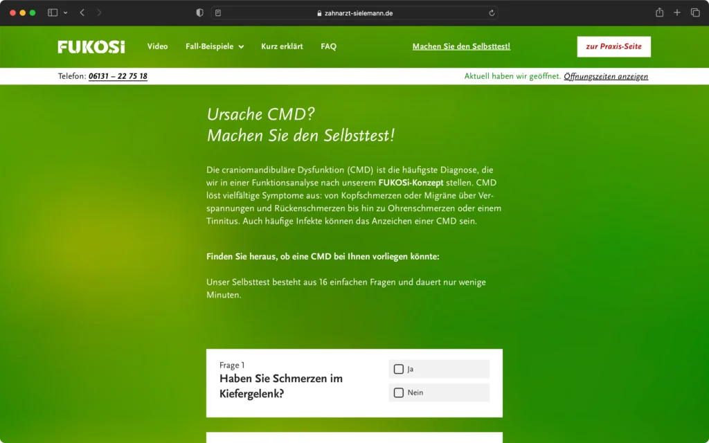 Screenshot einer Webseite mit grünem Hintergrund, die einen Selbsttest zur craniomandibulären Dysfunktion (CMD) anbietet.
